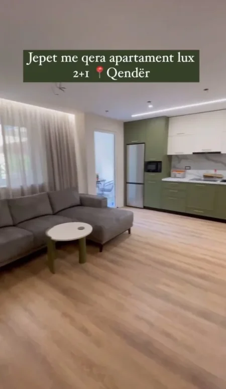 JEPET ME QERA APARTAMENT MODERN , 2+1 NE QENDER