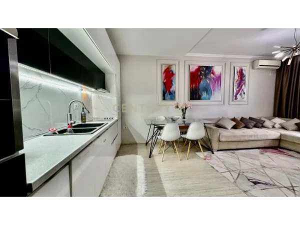 Tirane, shitet apartament 1+1 Kati 9, 80 m² 170.000 € 