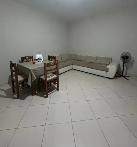 Tirane, shitet apartament 1+1+Ballkon Kati 1, 65 m² 85.000 € (Yaberisht)