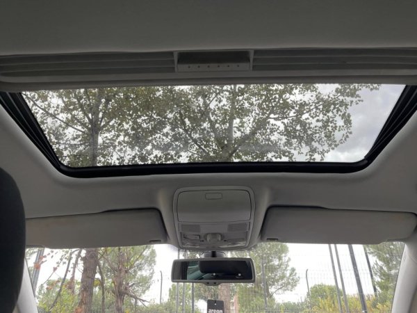 Tirane, shes makine VW GOLF 6 Nafte, e zeze manuale Klima 193.000 km 6.490 €