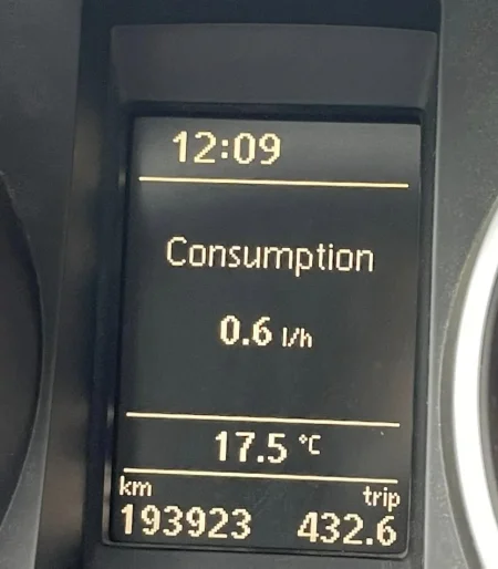 Tirane, shes makine VW GOLF 6 Nafte, e zeze manuale Klima 193.000 km 6.490 €