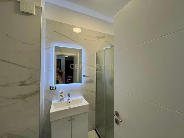 Tirane, jepet me qera apartament 1+1 Kati 1, 550 € (Astiri Tirane)