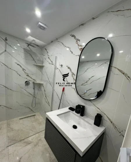 Tirane, jepet me qera apartament 1+1 Kati 1, 57 m² 700 € (ZOGU I ZI)