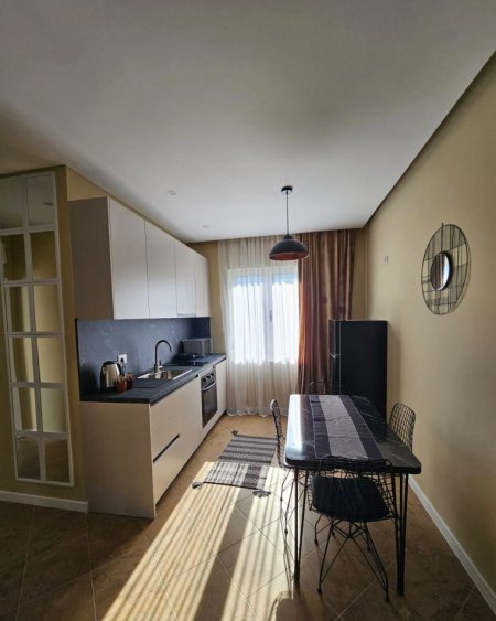 Tirane, jepet me qera apartament 1+1+Ballkon Kati 2, 65 m² 550 € (Stacioni i trenit , te hipoteka)