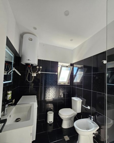 Tirane, jepet me qera apartament 1+1+Ballkon Kati 2, 65 m² 550 € (Stacioni i trenit , te hipoteka)