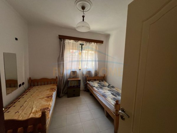 Tirane, jepet me qera apartament 1+1 Kati 1, 53 m² 430 € (Bulevardi Zogu i Zi)