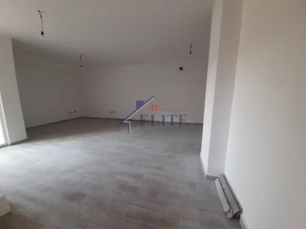 Tirane, shitet apartament 2+1+Ballkon , 124 m² (Dritan Hoxha)