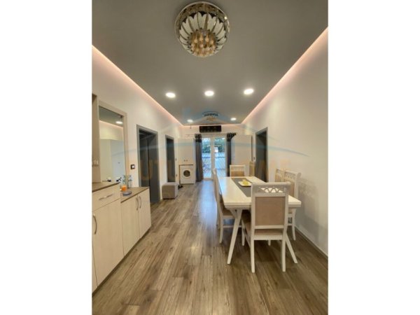 Durres, shitet shtepi 3+1 Kati 1, 295 m² 220.000 € (Pane UKD, Durres)