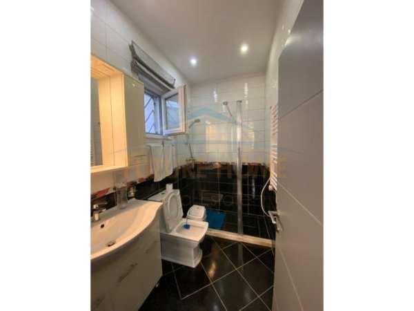 Durres, shitet shtepi 3+1 Kati 1, 295 m² 220.000 € (Pane UKD, Durres)