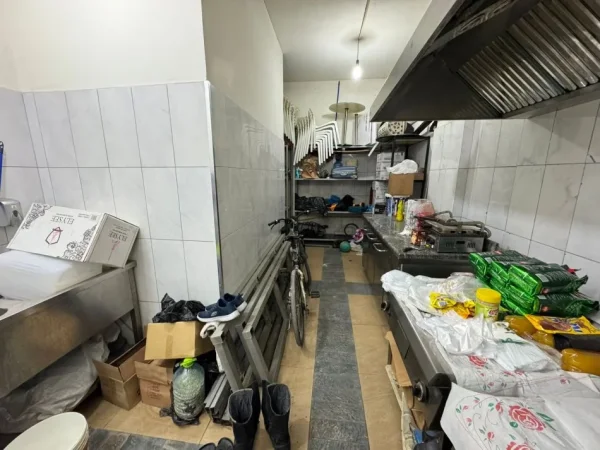 Durres, shitet ambjent biznesi Kati 0, 133 m² 290.000 € (Rruga Adria)