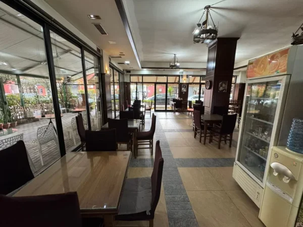 Durres, shitet ambjent biznesi Kati 0, 133 m² 290.000 € (Rruga Adria)