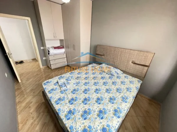 Tirane, shitet apartament 1+1+POST PARKIMI Kati 4, 76 m² 160.000 € (SHKOLLA E KUQE TIRANE)