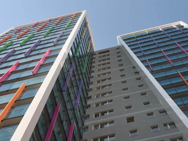 Tirane, jepet me qera apartament 2+1 Kati 6, 123 m² 2.600 €