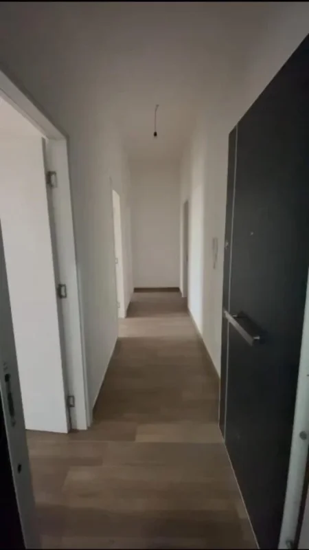 Tirane, jap me qera zyre Kati 2, 125 m² 620 € (rruga e dibres)