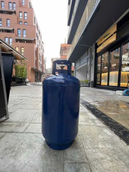 Tirane, shes OKAZION Ngrohës me gaz, 13 kW, Piramid 210 €