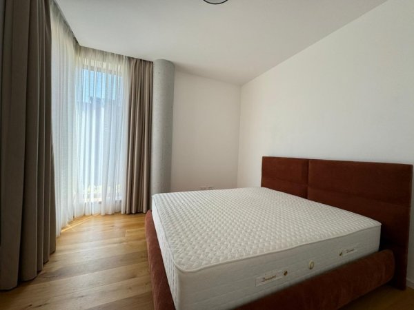 Tirane, shitet Vile 4+1 , 390 m² (TEG)
