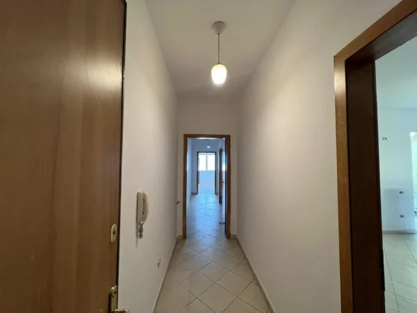 Tirane, shitet apartament 2+1 , 130 m² 170.000 € (Kompleksi Delijorgji)