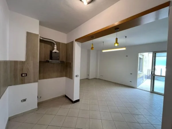 Tirane, shitet apartament 2+1 , 130 m² 170.000 € (Kompleksi Delijorgji)