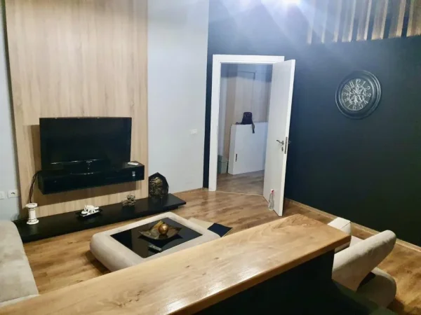 Tirane, shitet apartament 2+1 , 90 m² 145.000 € (Bill Klinton)