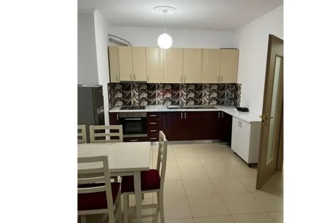 Tirane, jepet me qera apartament 1+1 , 500 € (Don Bosko)