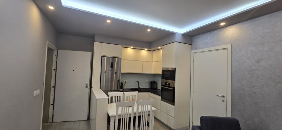Tirane, shitet apartament 2+1 , 80 m² 160.000 € (Rruga 21Dhjetoei -Ish Parku iAutobusave)