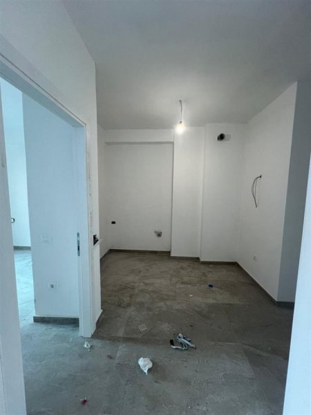 Tirane, shitet apartament 2+1 Kati 3, 97 m² 236.900 € (Myslym Shyri)