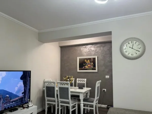 Tirane, shitet apartament 2+1+Ballkon Kati 4, 113 m² 280000 € (Selvia)