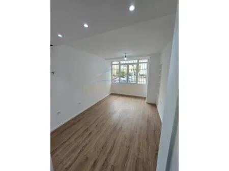 Tirane, shitet apartament 2+1 Kati 2, 65 m² 120.000 € (mbrapa Ish Restorant Durresit, Rruga Ferit Xhajko, Tiranë AREA46789)