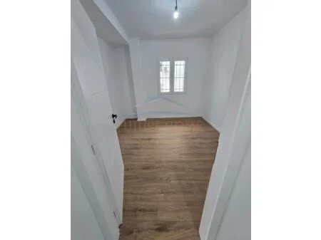 Tirane, shitet apartament 2+1 Kati 2, 65 m² 120.000 € (mbrapa Ish Restorant Durresit, Rruga Ferit Xhajko, Tiranë AREA46789)