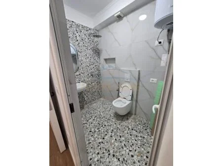 Tirane, shitet apartament 2+1 Kati 2, 65 m² 120.000 € (mbrapa Ish Restorant Durresit, Rruga Ferit Xhajko, Tiranë AREA46789)
