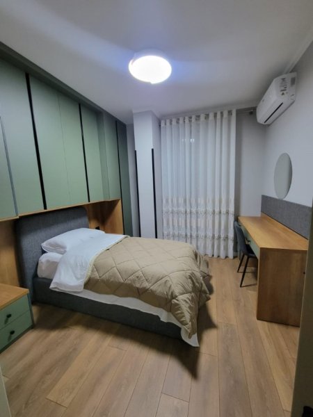 Tirane, jepet me qera apartament 2+1 Kati 7, 93 m² 550 € (Rruga Muhamet Dalliu)