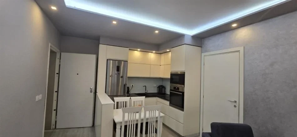 Tirane, shitet apartament 2+1+Ballkon Kati 4, 80 m² 160.000 € (Ish Parku i Autobuzave)