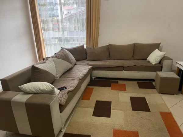 Tirane, shitet apartament 2+1+Ballkon Kati 3, 93 m² 117.000 € (Fresk)