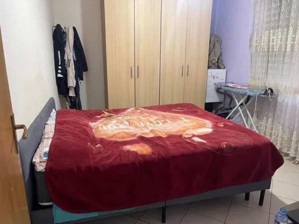 Tirane, shitet apartament 2+1+Ballkon Kati 3, 93 m² 117.000 € (Fresk)