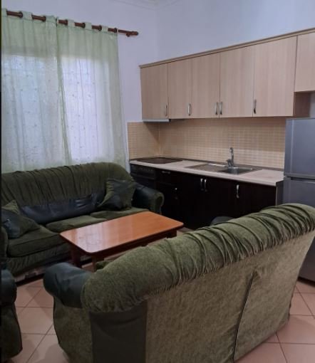 Tirane, jepet me qera Vile 1+1+Ballkon Kati 3, 72 m² 300 € (Rruga. Ymer Sallaku)