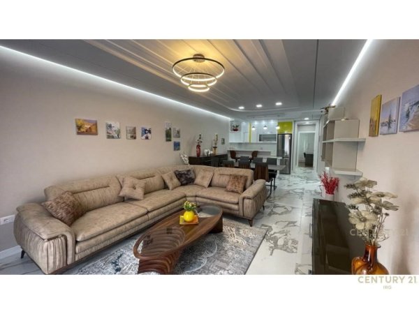 Tirane, jepet me qera apartament 2+1+Aneks+Ballkon Kati 4, 133 m² 1.400 € (RRUGA E KOSOVAREVE)