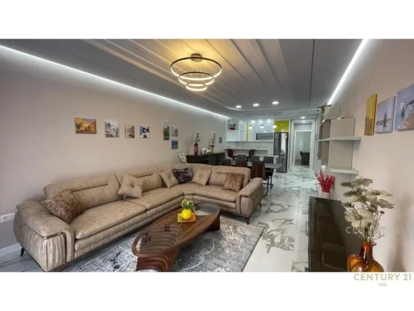Tirane, jepet me qera apartament 2+1+Aneks+Ballkon Kati 4, 133 m² 1.400 € (RRUGA E KOSOVAREVE)