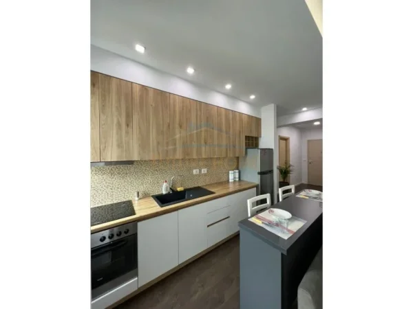 Tirane, shitet apartament 1+1+Ballkon Kati 7, 117 m² 155.000 € (Myslym Shyri)