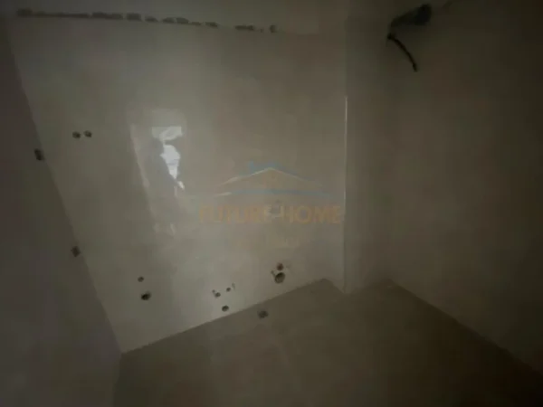 Tirane, shitet apartament 2+1 Kati 8, 93 m² 90.000 € (Univers City)