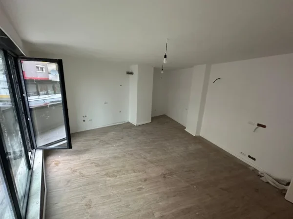 Tirane, shitet apartament 2+1+Ballkon Kati 3, 113 m² 247.500 € (Kopshti Zologjik)