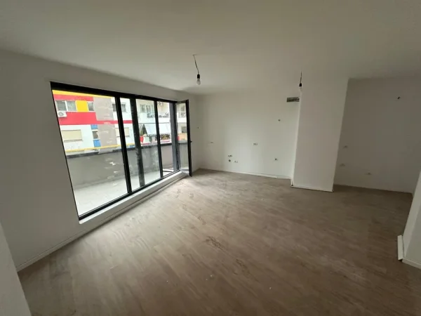 Tirane, shitet apartament 2+1+Ballkon Kati 3, 113 m² 247.500 € (Kopshti Zologjik)
