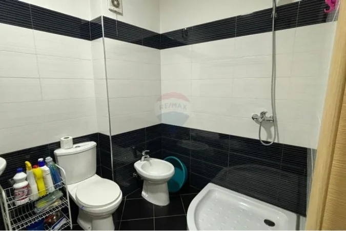 Tirane, jepet me qera 2+1 , 130 m² 600 € (Astir, Shqipëri)