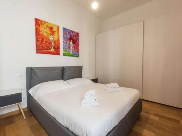 Tirane, jepet me qera apartament 2+1 Kati 1, 90 m² 500 € (FUSHA E AVIACIONIT)