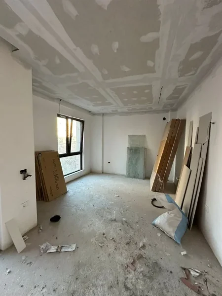 Tirane, jepet me qera zyre Kati 3, 70 m² 800 € (Myslym Shyri)