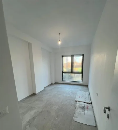 Tirane, shitet apartament 2+1+Ballkon Kati 4, 236.900 € (Myslym Shyri)