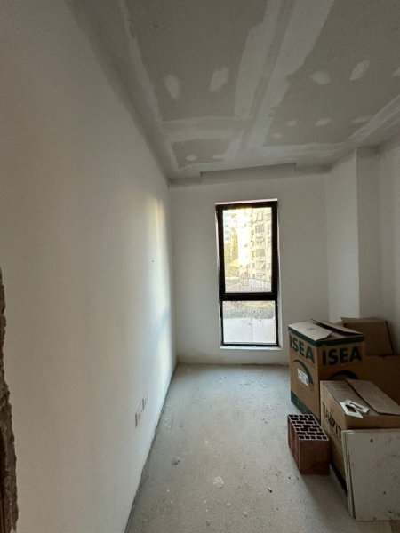 Tirane, jepet me qera zyre Kati 3, 75 m² 800 € (Myslym Shyri)