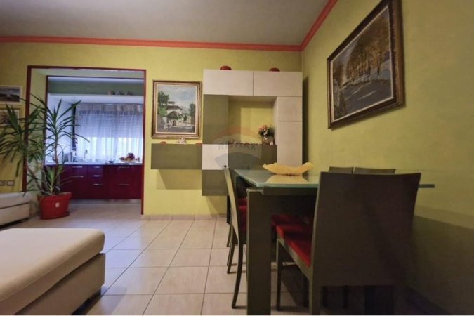 Tirane, jepet me qera apartament 2+1 Kati 4, 72 m² 450 € (Treni - Dispanseria, Shqipëri)