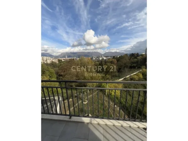 Tirane, shes apartament 3+1+Aneks+Ballkon Kati 4, 115 m² 198.000 € (Kodra e Diellit)