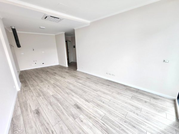 Lake Office (3 Ambiente Me Ballkon ) 📍 Lake View Liqeni Tiranës - 96 M2 | Amb I Ri, Investim Premium - - 1,200euro/muaj***