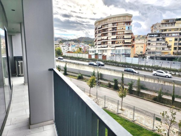Lake Office (3 Ambiente Me Ballkon ) 📍 Lake View Liqeni Tiranës - 96 M2 | Amb I Ri, Investim Premium - - 1,200euro/muaj***